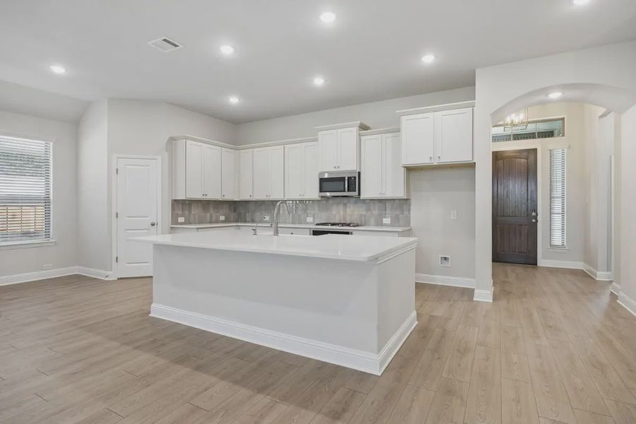 Furnished interior view inside a new home in Las Lomas, Forney (Image 7).