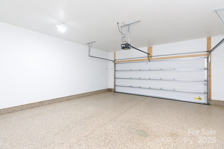 Spacious, unfurnished interior of a new home in , Rock Hill (Image 24).