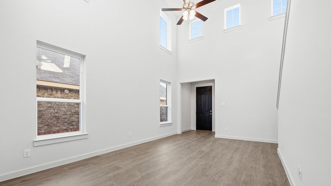Furnished interior view inside a new home in Walden Pond, Forney (Image 14). Furnished interior view inside a new home in Walden Pond, Forney (Image 14).