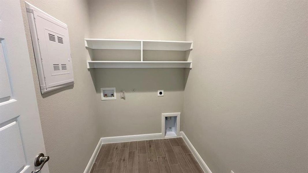 Furnished interior view inside a new home in Rock Creek Ranch, Fort Worth (Image 8).