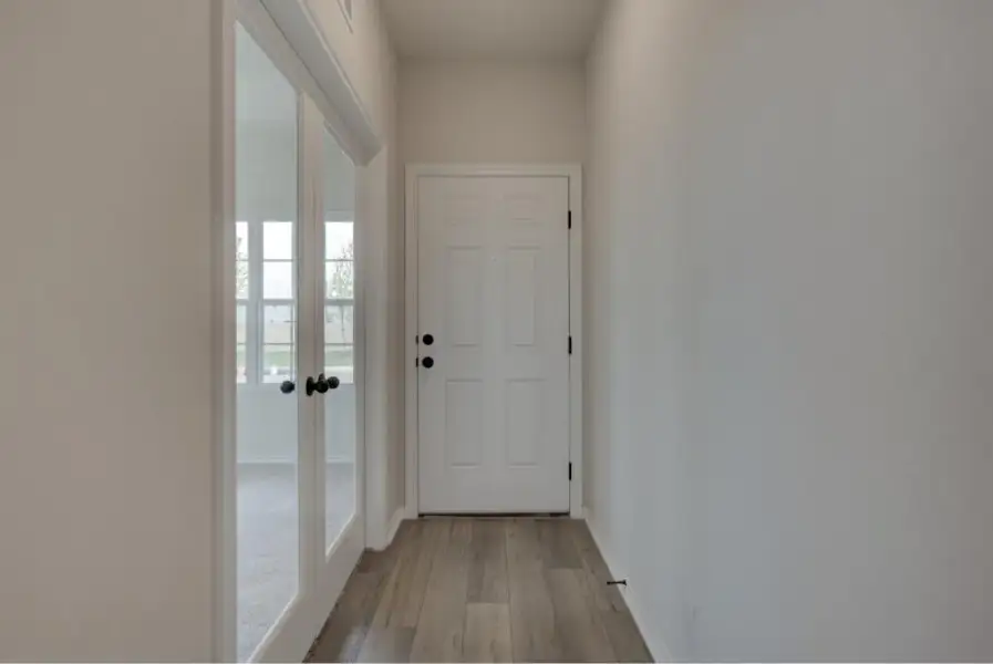 Representative unfurnished interior of a home built from the Brodie by Ashton Woods in Saddlebrook Ranch, Schertz (Image 8).