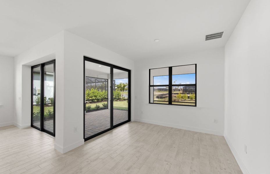 Spacious, unfurnished interior of a new home in Terreno, Naples (Image 20).