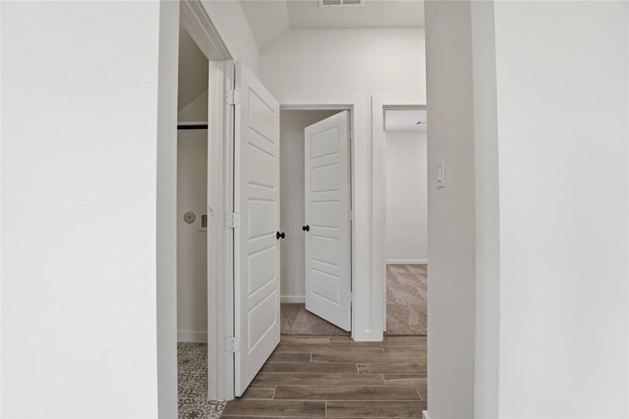 Spacious, unfurnished interior of a new home in Foxtail Palms, Manvel (Image 27).