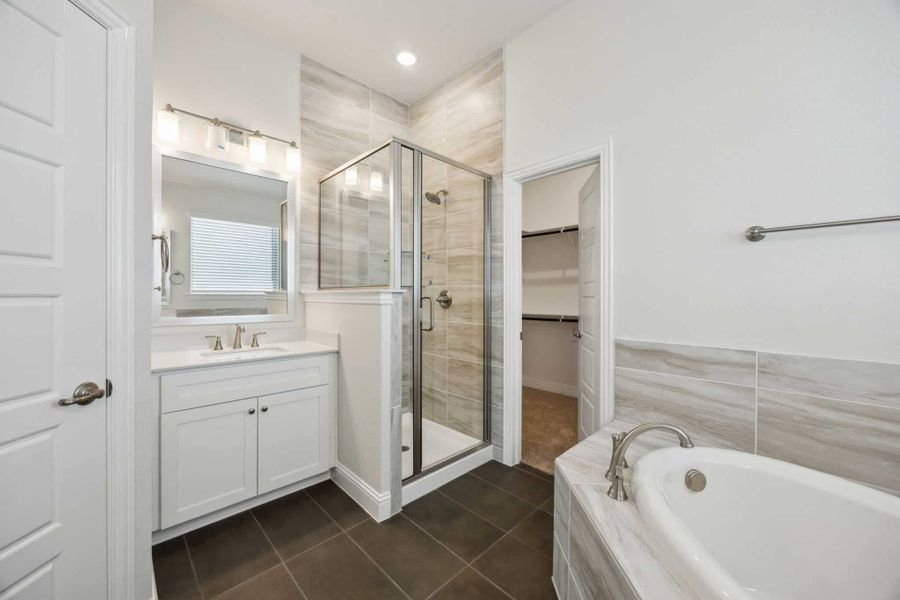 Furnished interior view inside a new home in Summer Crest, Fort Worth (Image 8). Furnished interior view inside a new home in Summer Crest, Fort Worth (Image 8).