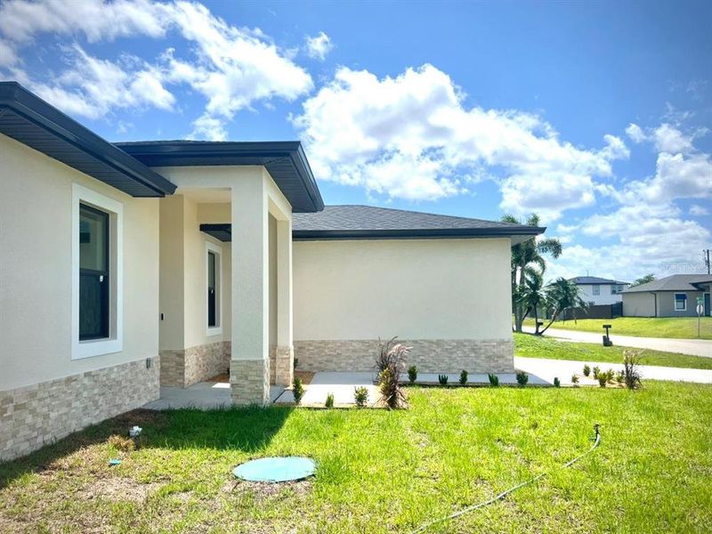 Exterior details and patio area of a home in , Cape Coral (Image 15). Exterior details and patio area of a home in , Cape Coral (Image 15).