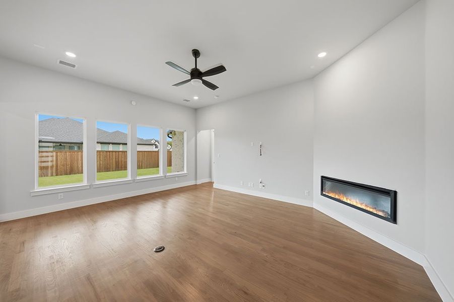 Spacious, unfurnished interior of a new home in The Homestead - 62', Rockwall (Image 27). Spacious, unfurnished interior of a new home in The Homestead - 62', Rockwall (Image 27).