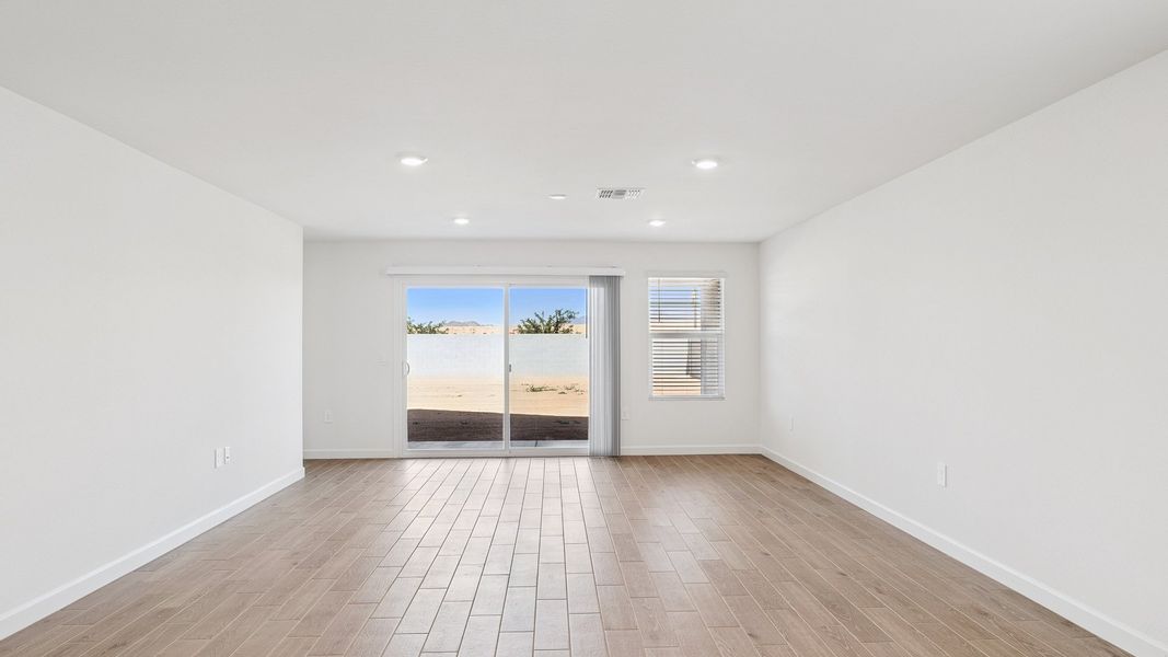 Representative unfurnished interior of a home built from the Gaven by D.R. Horton in Del Rio Ranch, Avondale (Image 26).