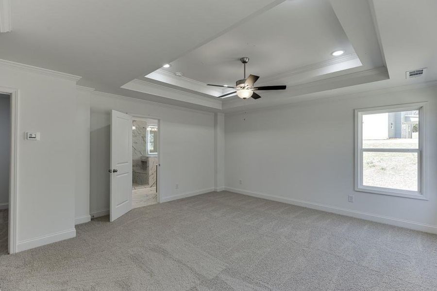 Spacious, unfurnished interior of a new home in , Commerce (Image 20).
