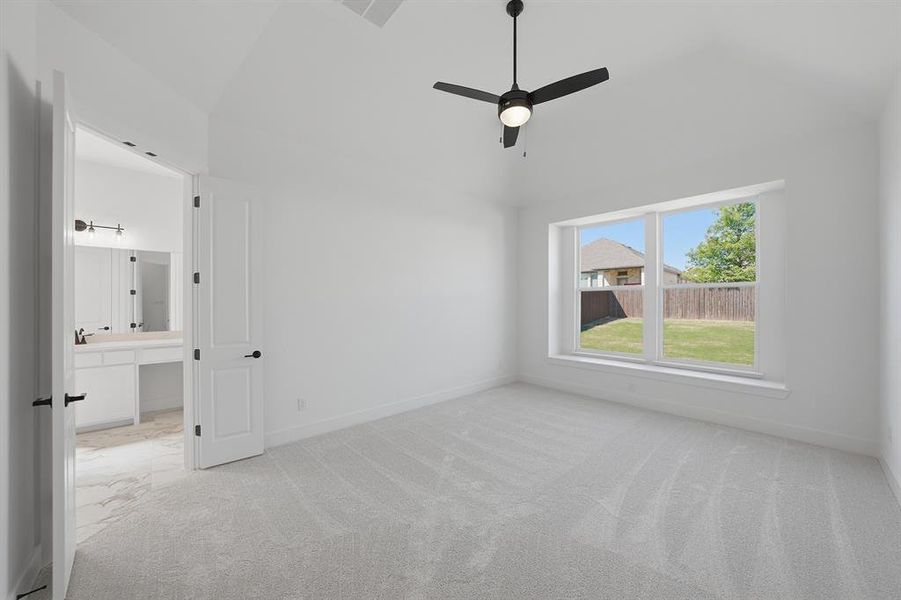 Spacious, unfurnished interior of a new home in Tavolo Park, Fort Worth (Image 27).