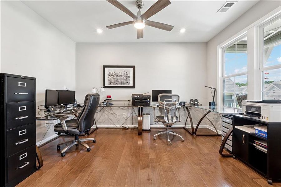 Furnished interior view inside a new home in Poplar Place, Dallas (Image 8).