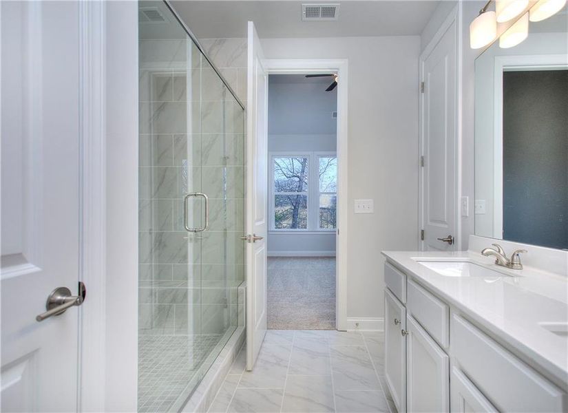 Spacious, unfurnished interior of a new home in , Homer (Image 19).