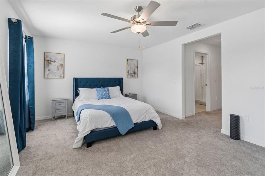 Furnished interior view inside a new home in , Land O' Lakes (Image 35).