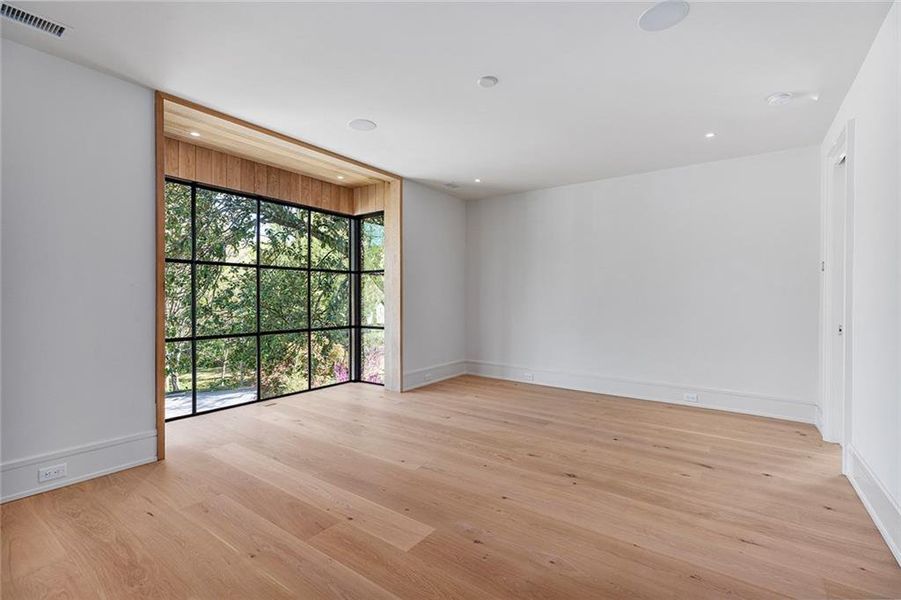 Spacious, unfurnished interior of a new home in , Atlanta (Image 42).