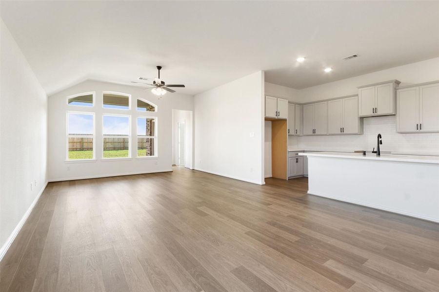 Spacious, unfurnished interior of a new home in Creekhaven, Arcola (Image 20).