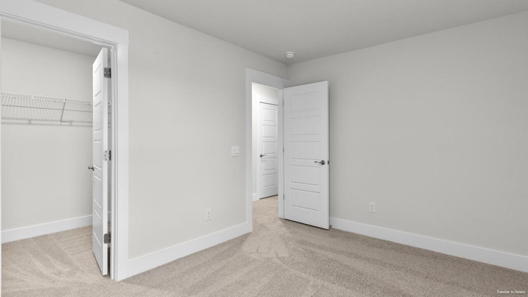 Spacious, unfurnished interior of a new home in Vineyard Trail, Jacksonville (Image 40).