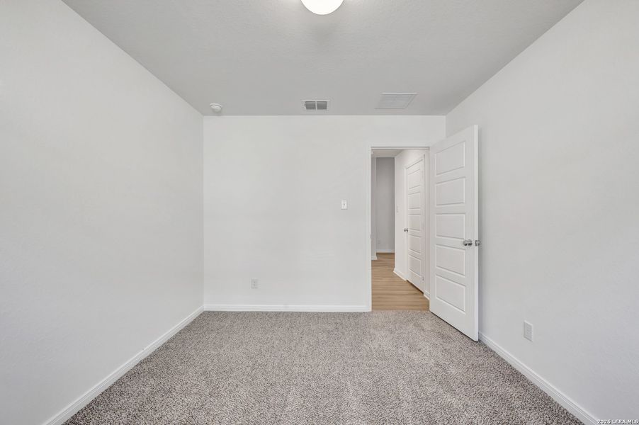 Spacious, unfurnished interior of a new home in Greenspoint Heights, Seguin (Image 21).