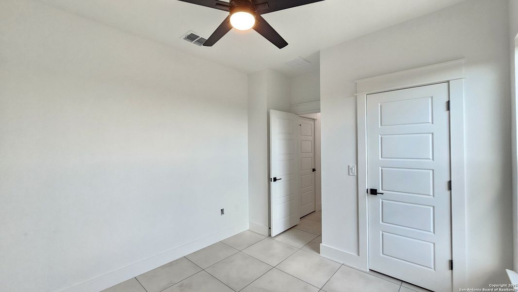 Spacious, unfurnished interior of a new home in , Atascosa (Image 27). Spacious, unfurnished interior of a new home in , Atascosa (Image 27).