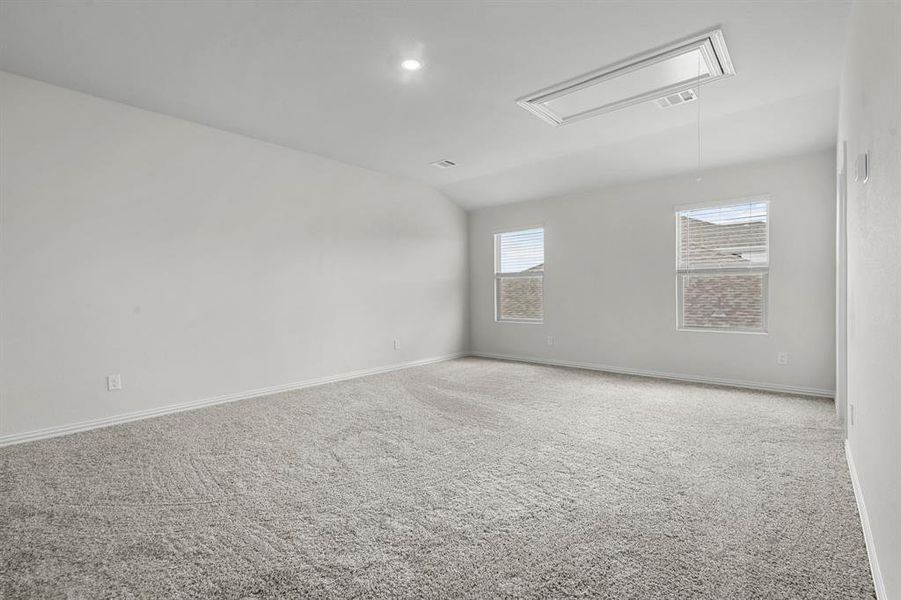 Spacious, unfurnished interior of a new home in Cibolo Hills, Fort Worth (Image 26). Spacious, unfurnished interior of a new home in Cibolo Hills, Fort Worth (Image 26).