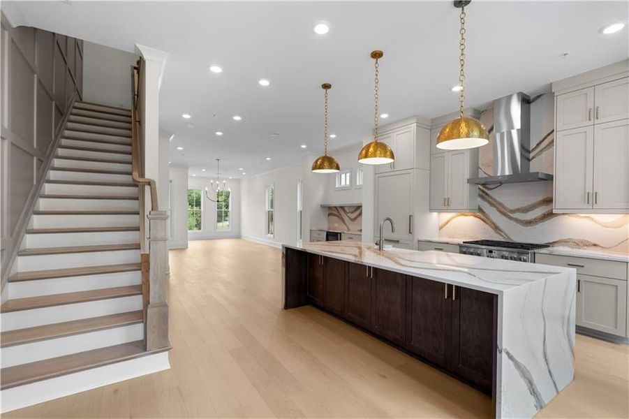 RICH, TIMELESS AND ELEGANT ALL IN ONE!! FINISHES ARE TRULY SPECTACULAR IN THIS ATTACHED RESIDENCE IN DOWNTOWN ALPHARETTA, A MUST SEE IN PERSON RICH, TIMELESS AND ELEGANT ALL IN ONE!! FINISHES ARE TRULY SPECTACULAR IN THIS ATTACHED RESIDENCE IN DOWNTOWN ALPHARETTA, A MUST SEE IN PERSON