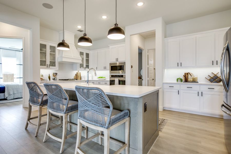 Representative furnished interior of a home built from the Bellaire by Sandlin Homes in Lakesong, Midlothian (Image 18). Representative furnished interior of a home built from the Bellaire by Sandlin Homes in Lakesong, Midlothian (Image 18).