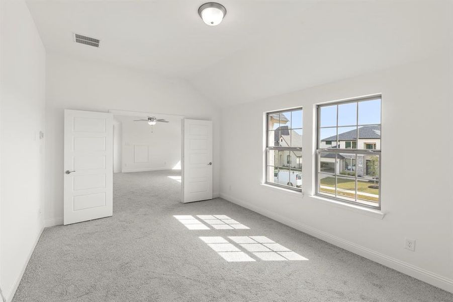 20. 332 Bay Laurel - Media