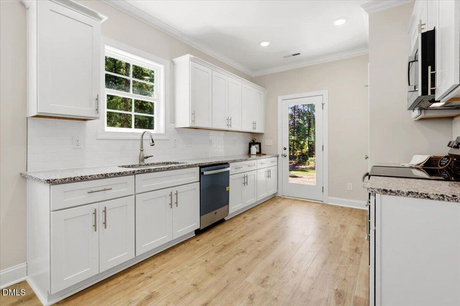 16-93 Mitchner Dr-16 16-93 Mitchner Dr-16