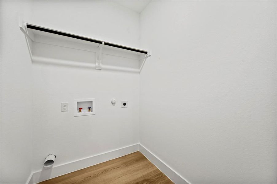 Spacious, unfurnished interior of a new home in , Dallas (Image 14). Spacious, unfurnished interior of a new home in , Dallas (Image 14).