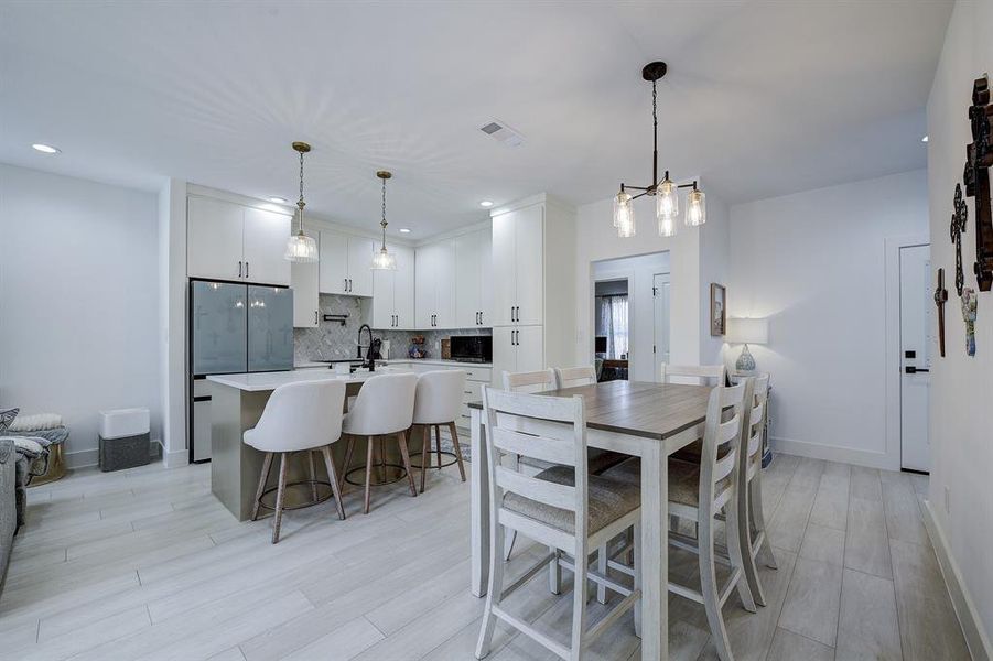 Furnished interior view inside a new home in , Granbury (Image 17). Furnished interior view inside a new home in , Granbury (Image 17).