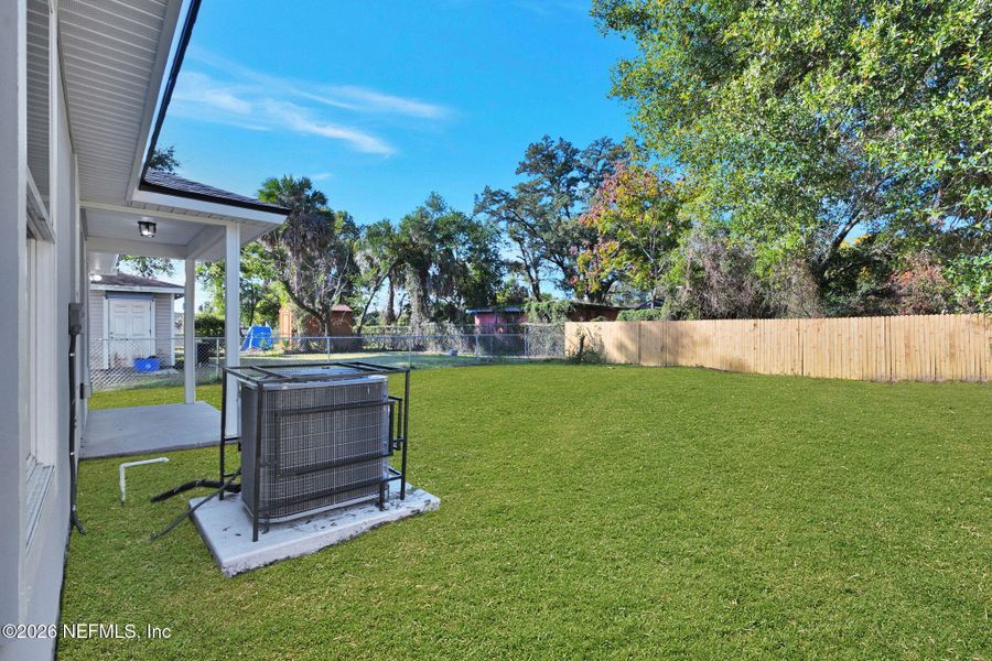 Exterior details and patio area of a home in , Jacksonville (Image 18).