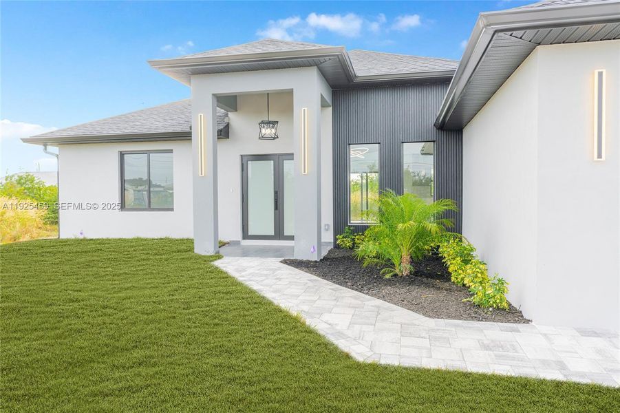 Exterior details and patio area of a home in , Lehigh Acres (Image 15).