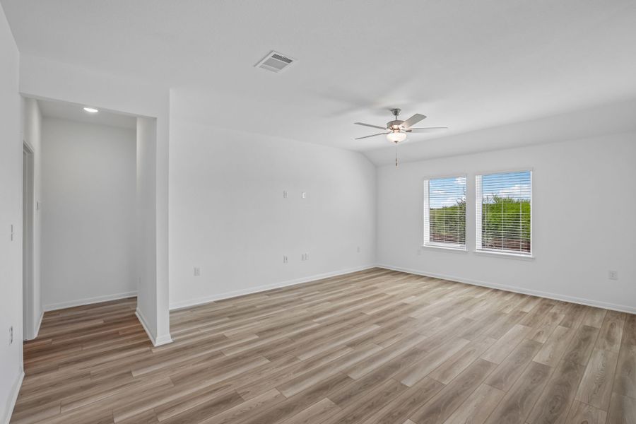 Spacious, unfurnished interior of a new home in Lisso, Pflugerville (Image 19).