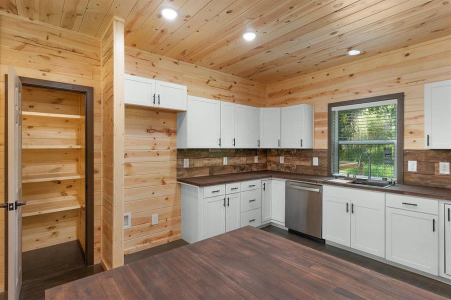 Furnished interior view inside a new home in , Winnsboro (Image 3).