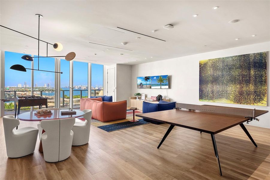 Community amenities in , Miami (Image 42).