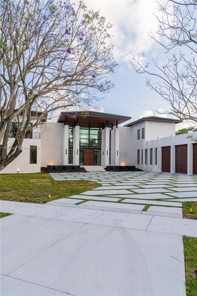 Image 9 of a home in .