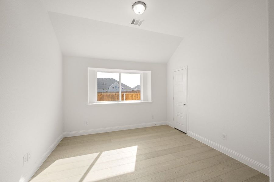 Representative unfurnished interior of a home built from the Sandstone II by Pacesetter Homes in Timberbrook, Justin (Image 25).