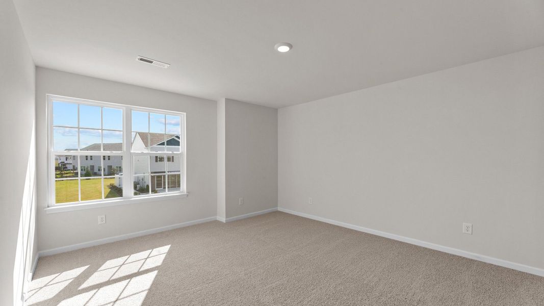 Spacious, unfurnished interior of a new home in Ridgewood Farms, Winterville (Image 22).