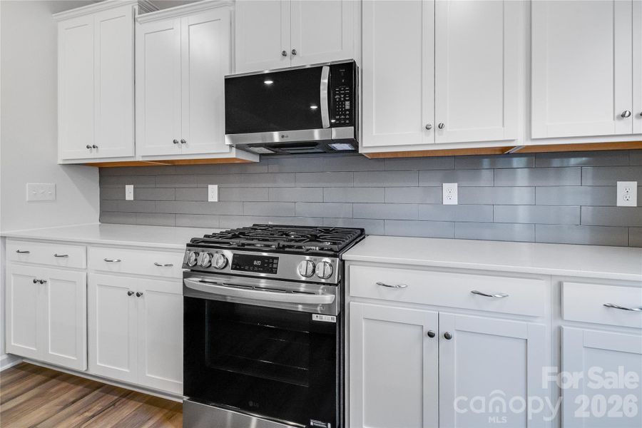 Furnished interior view inside a new home in Village of Waxhaw, Waxhaw (Image 7).
