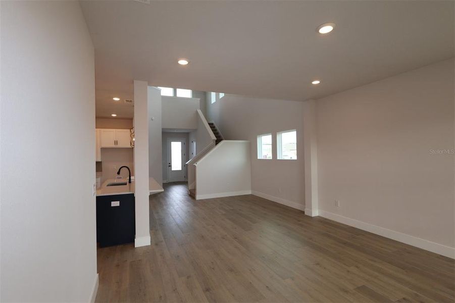 Spacious, unfurnished interior of a new home in Waterset Tradition Series, Apollo Beach (Image 31).