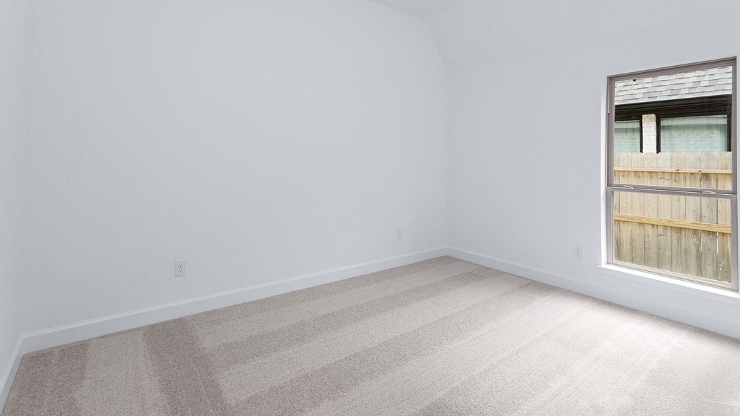 Spacious, unfurnished interior of a new home in Evergreen, Conroe (Image 48).