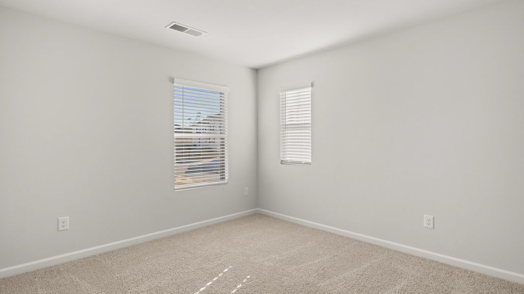 Spacious, unfurnished interior of a new home in Estates at Deer Hollow, Grovetown (Image 26).