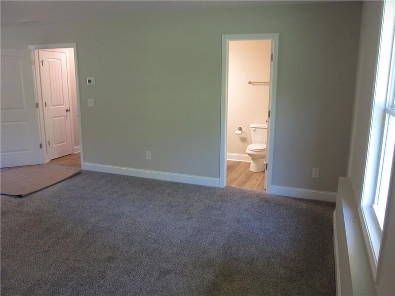 Spacious, unfurnished interior of a new home in , Dallas (Image 33).