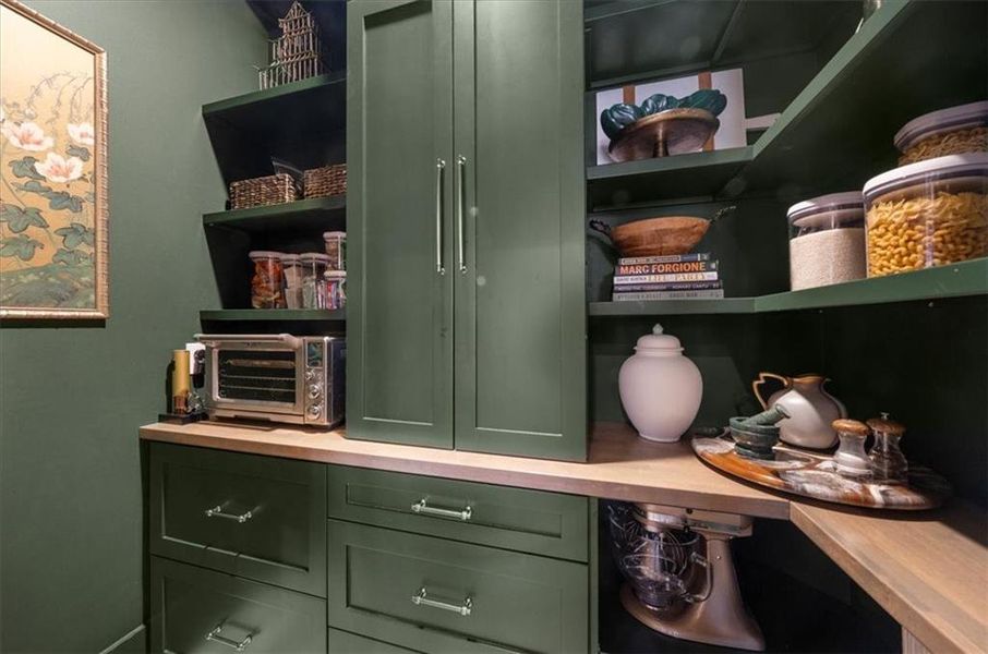 Furnished interior view inside a new home in , Roswell (Image 8). Furnished interior view inside a new home in , Roswell (Image 8).