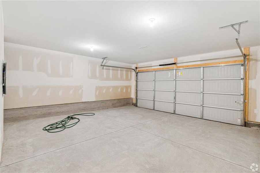 Spacious, unfurnished interior of a new home in Silver Leaf, Dawsonville (Image 18). Spacious, unfurnished interior of a new home in Silver Leaf, Dawsonville (Image 18).