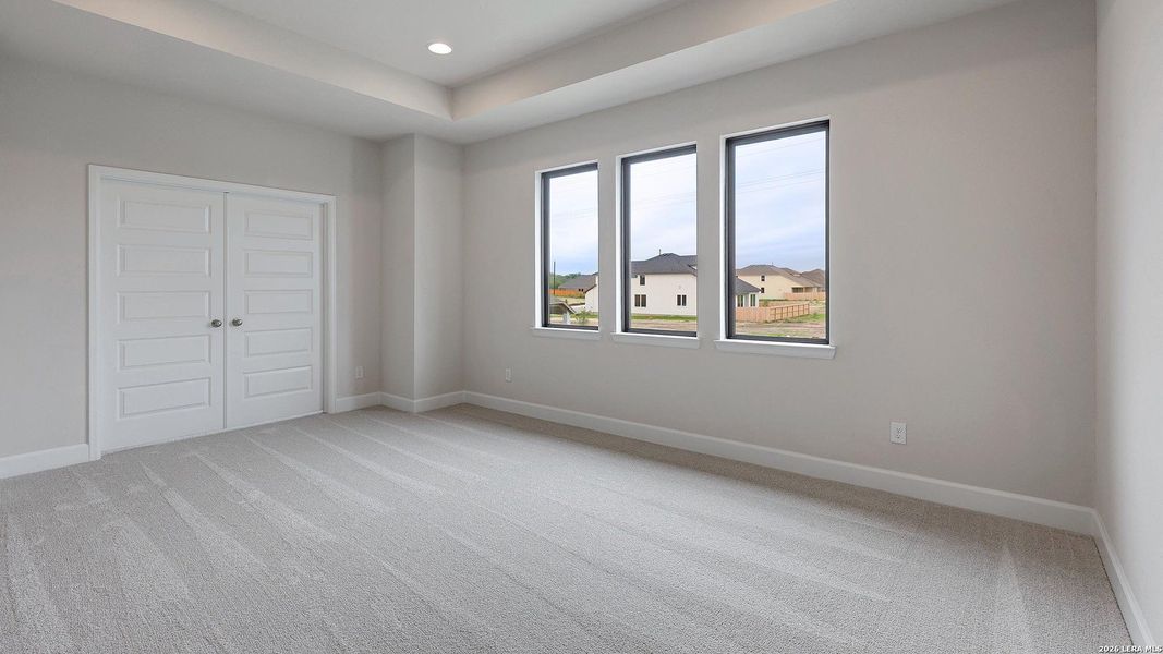 Spacious, unfurnished interior of a new home in Haby Hill, San Antonio (Image 28).