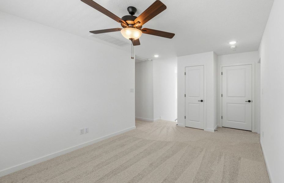 Spacious, unfurnished interior of a new home in Santa Rita Ranch, Liberty Hill (Image 38).