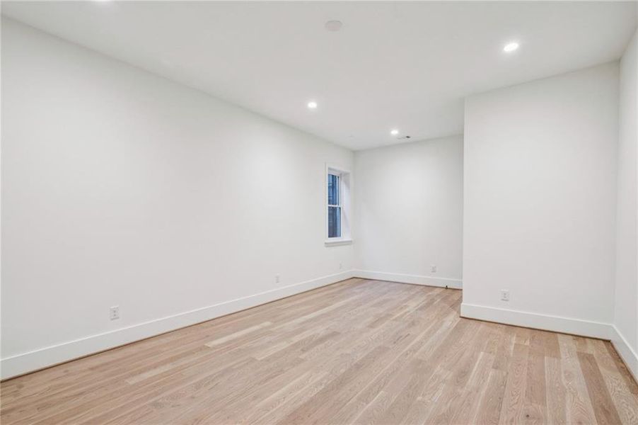 Spacious, unfurnished interior of a new home in , Atlanta (Image 21). Spacious, unfurnished interior of a new home in , Atlanta (Image 21).