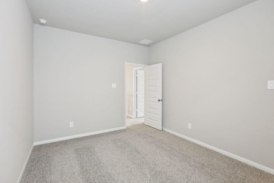 Spacious, unfurnished interior of a new home in Kemah Crossing - Luxe Series, Kemah (Image 23). Spacious, unfurnished interior of a new home in Kemah Crossing - Luxe Series, Kemah (Image 23).