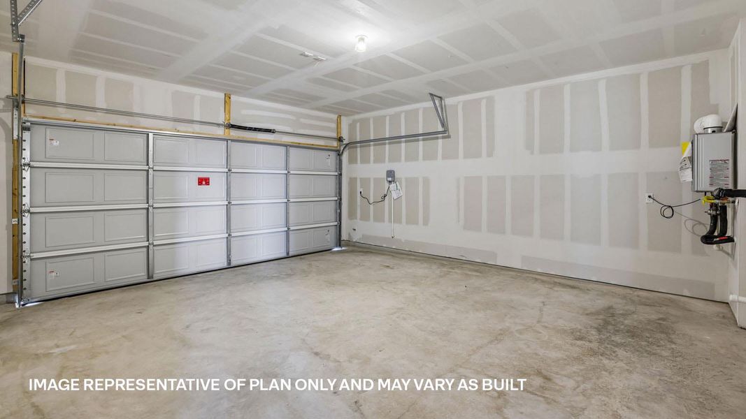 Representative unfurnished interior of a home built from the The Kendall by D.R. Horton in Valverde, Bastrop (Image 43).