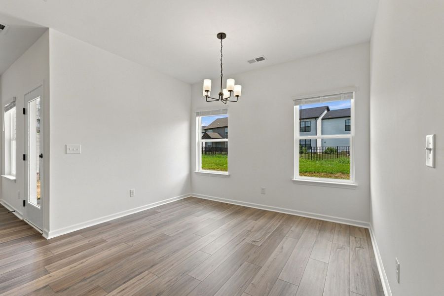 Spacious, unfurnished interior of a new home in The Oaks, Clarksville (Image 13).
