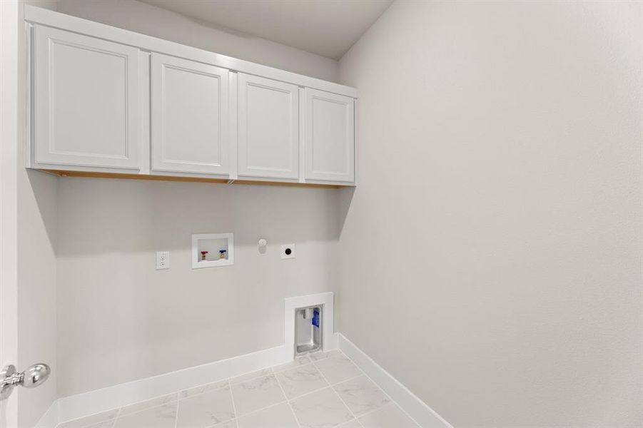 Spacious, unfurnished interior of a new home in Solterra, Mesquite (Image 16).